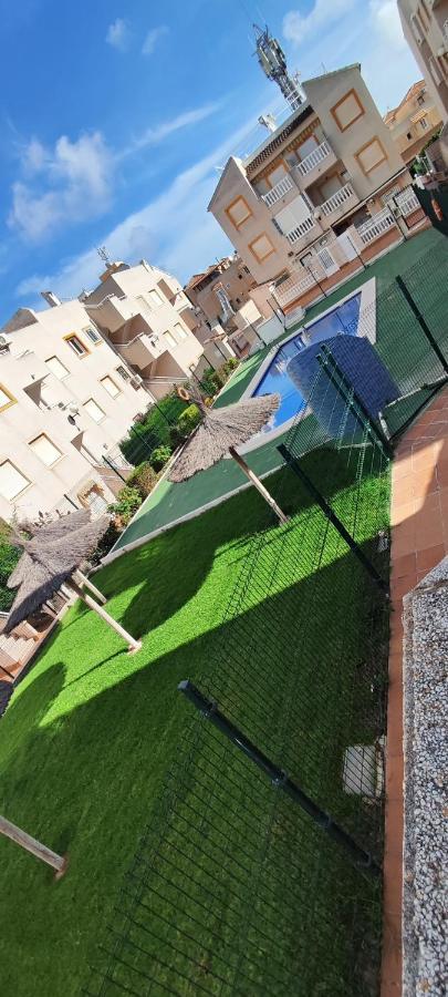 Parque Aromatico Con Dos Piscinas Apartment Torrevieja Exterior photo